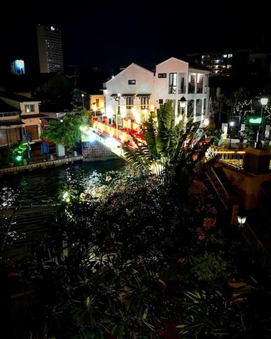 Leju 21 樂居 Explore Malacca From A Riverside House Exterior photo