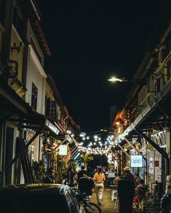 Leju 21 樂居 Explore Malacca From A Riverside House Exterior photo